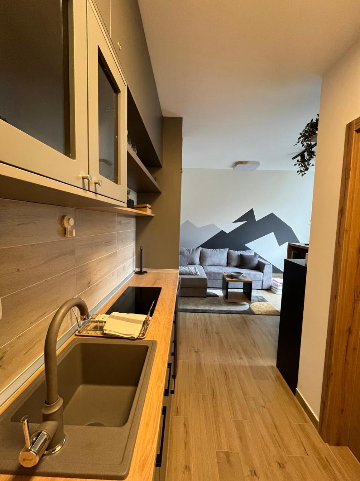 Apartment Hills Part